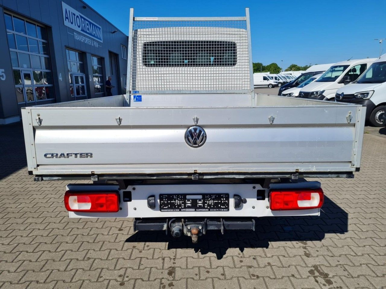 Volkswagen Crafter 35 Doka MR 7-Sitze AHK KLIMA KOMFORT - Flatbed van: picture 5 Volkswagen Crafter 35 Doka MR 7-Sitze AHK KLIMA KOMFORT - Flatbed van: picture 5