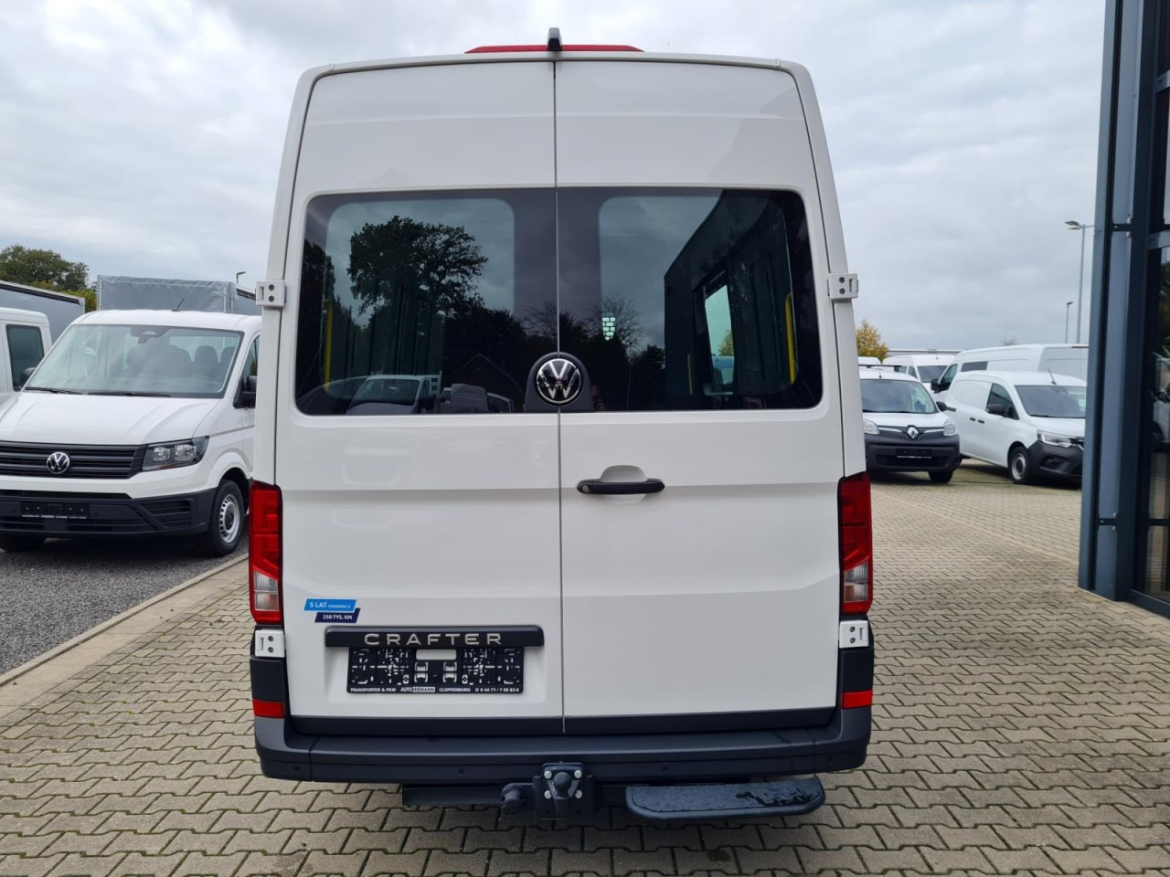 Volkswagen Crafter 35 Kasten TDI MR L3H3 STANDHEIZ AHK - Panel van: picture 5 Volkswagen Crafter 35 Kasten TDI MR L3H3 STANDHEIZ AHK - Panel van: picture 5