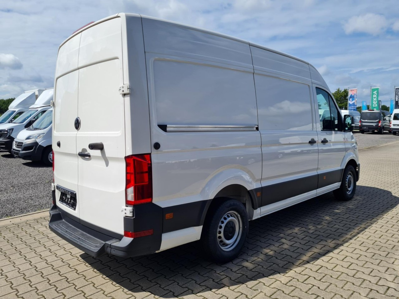 Volkswagen Crafter Kasten MR L3H3 KLIMA KOMFORT PDC TEMPOMAT - Small van: picture 4 Volkswagen Crafter Kasten MR L3H3 KLIMA KOMFORT PDC TEMPOMAT - Small van: picture 4