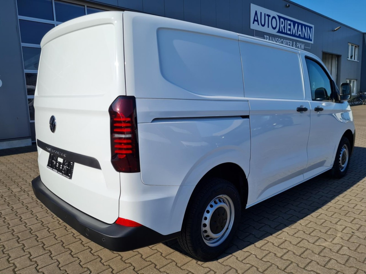 Volkswagen T7 Transporter Kasten TDi L1 Heckklappe KLIMA PDC - Small van: picture 5 Volkswagen T7 Transporter Kasten TDi L1 Heckklappe KLIMA PDC - Small van: picture 5