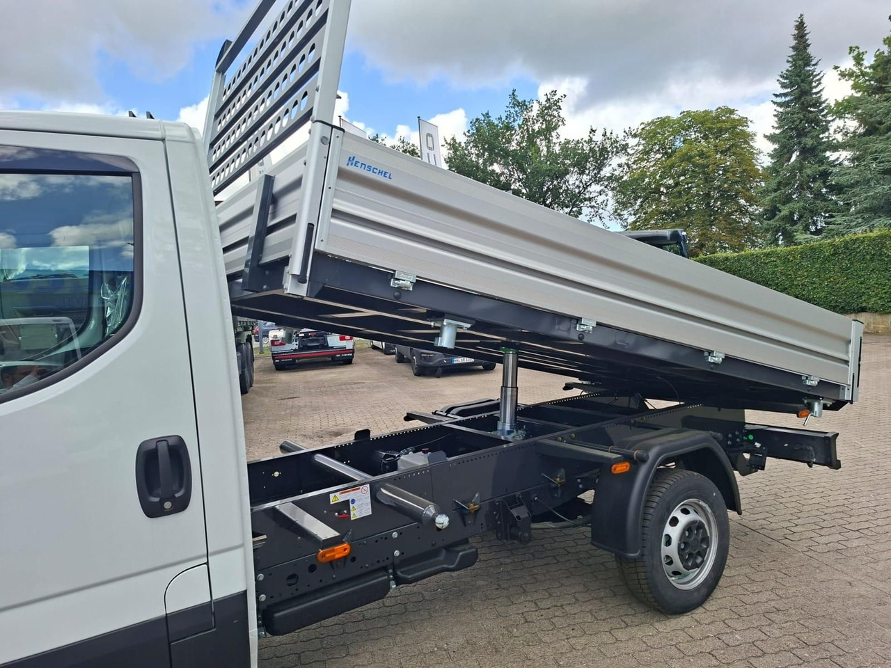 Iveco Daily 35S14A8Y Henschel 3-Seiten Kipper - Flatbed van: picture 3 Iveco Daily 35S14A8Y Henschel 3-Seiten Kipper - Flatbed van: picture 3