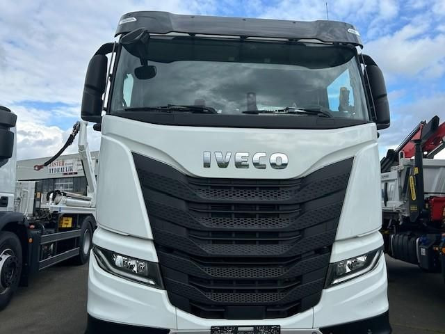 Iveco X-WAY AS280X49Y/PS ON Abrollkipper Hiab 21S.... - Hook lift truck: picture 2 Iveco X-WAY AS280X49Y/PS ON Abrollkipper Hiab 21S.... - Hook lift truck: picture 2