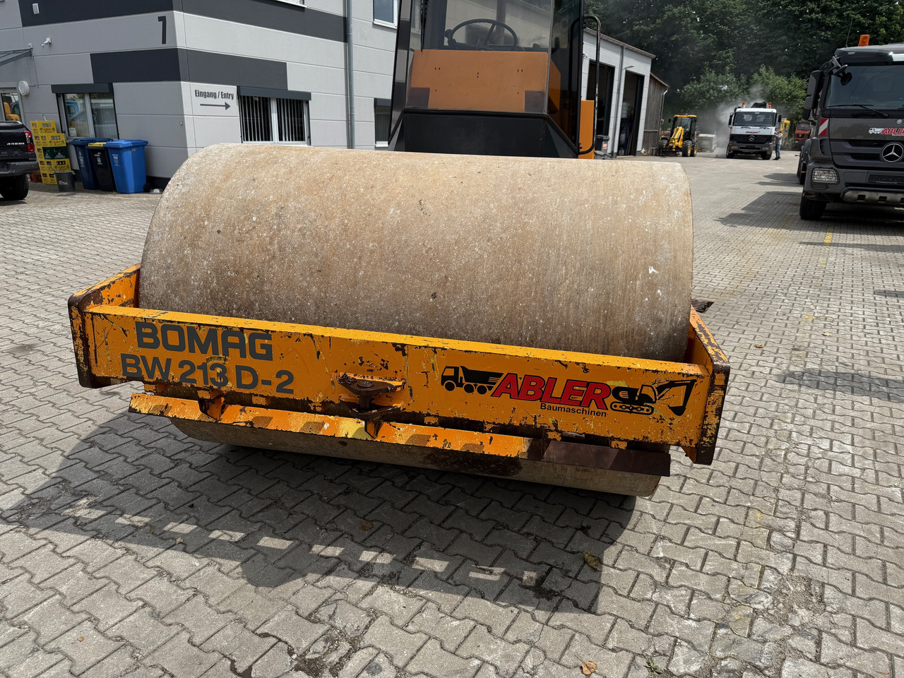 Compactor Bomag BW 213D-2 Walzenzug: picture 12