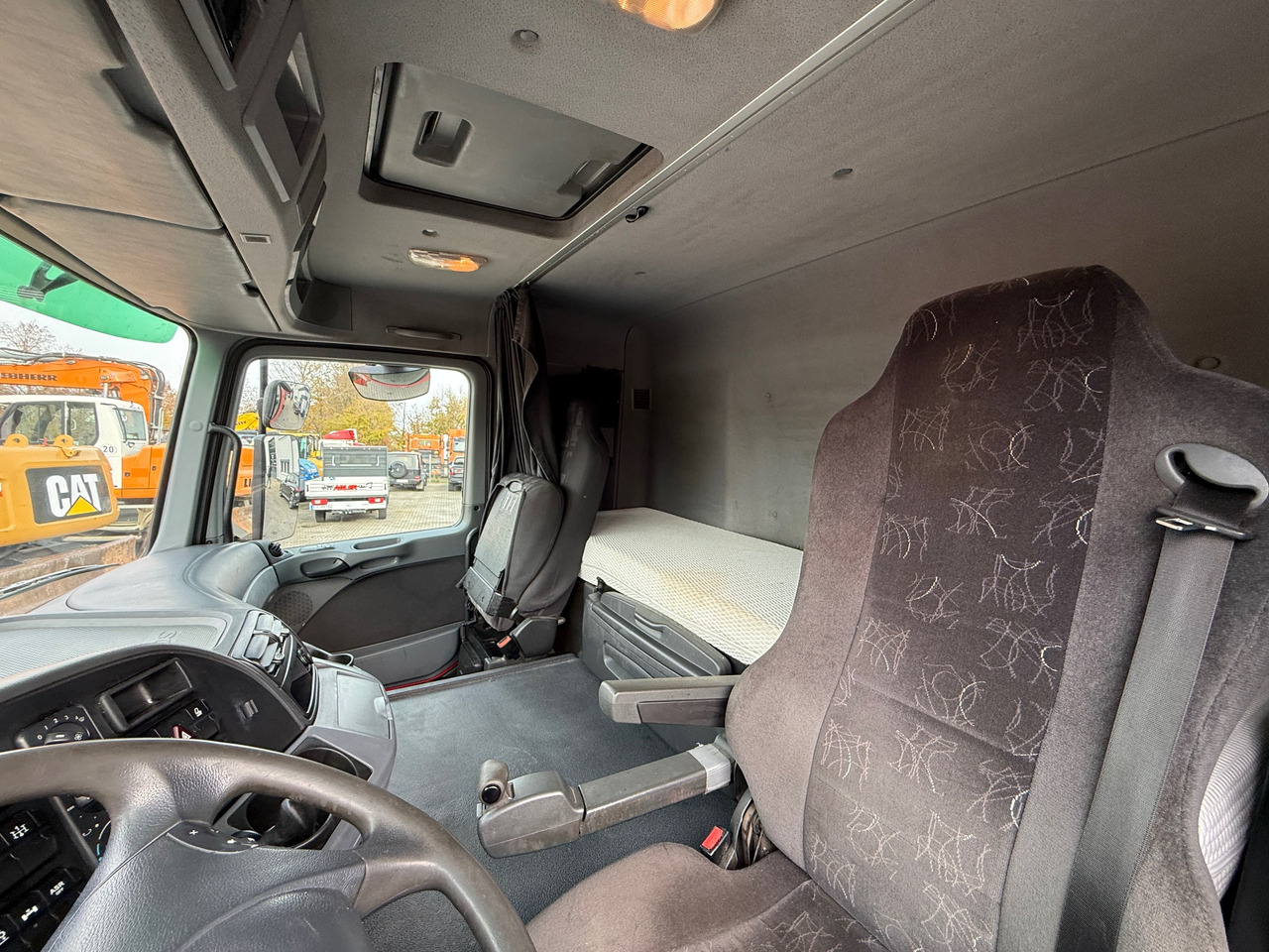 Autotransporter truck Mercedes-Benz 2541 Actros Baumaschinentransporter Klima Retarder: picture 18