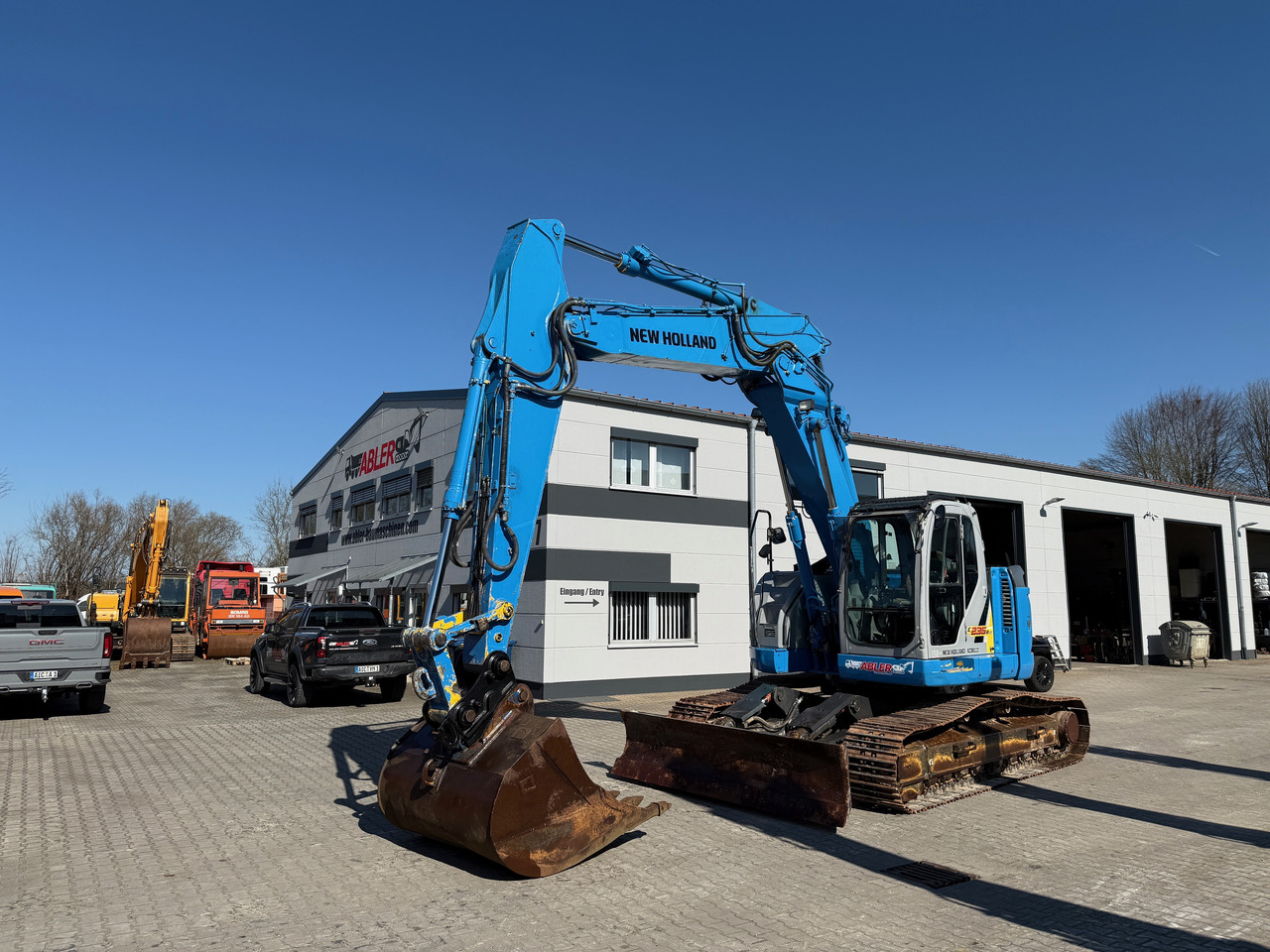 New Holland Kobeclo E235 BSR-2 Nullheck Kettenbagger MS21 - Excavator: picture 2 New Holland Kobeclo E235 BSR-2 Nullheck Kettenbagger MS21 - Excavator: picture 2