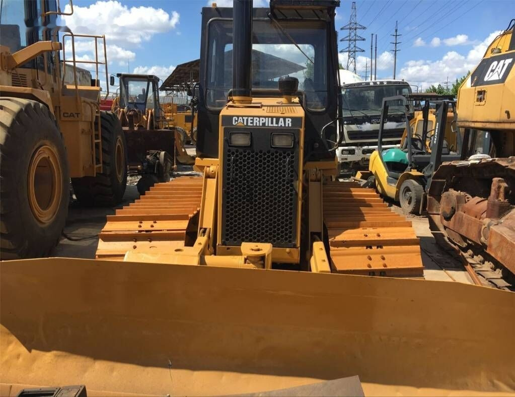 Caterpillar D4C - Bulldozer: picture 1 Caterpillar D4C - Bulldozer: picture 1