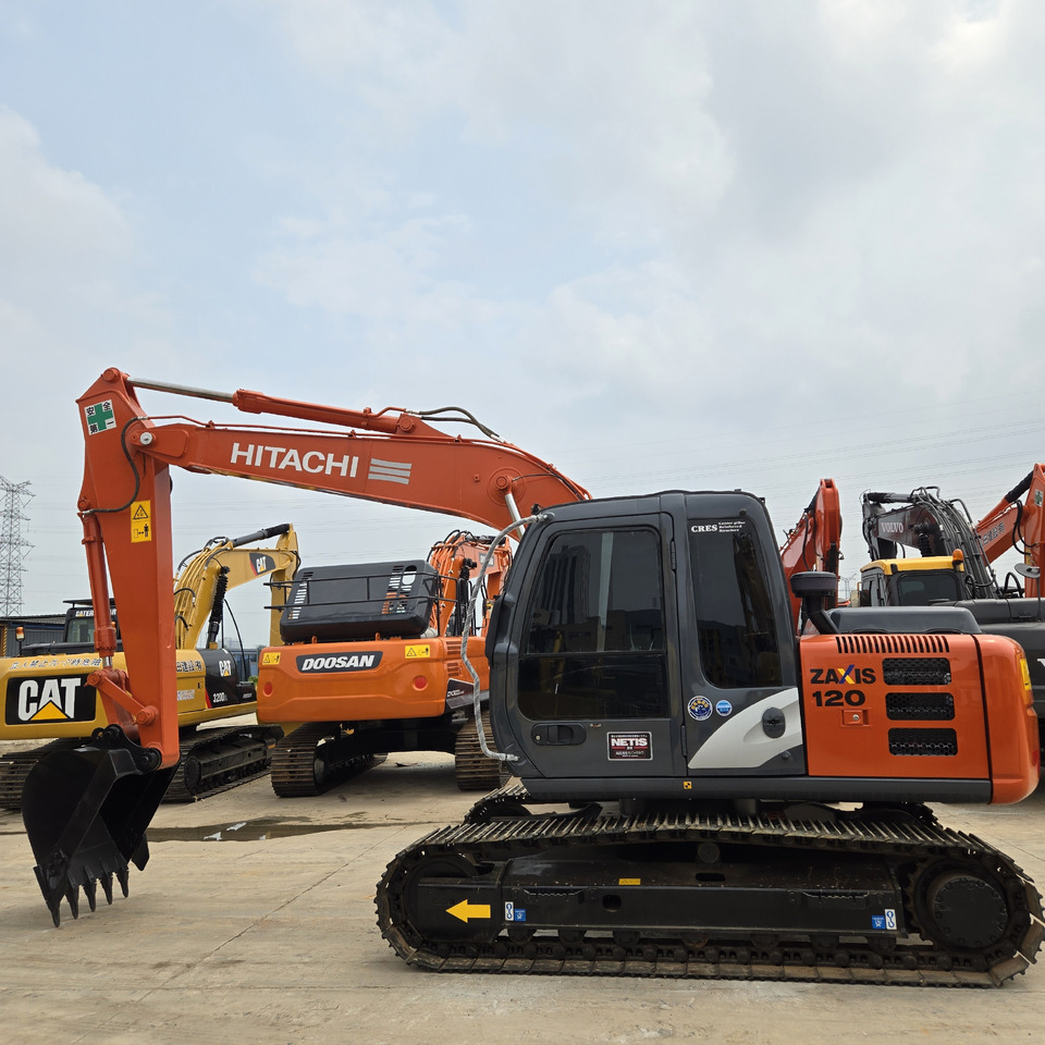 HITACHI ZX120 - Excavator: picture 2 HITACHI ZX120 - Excavator: picture 2