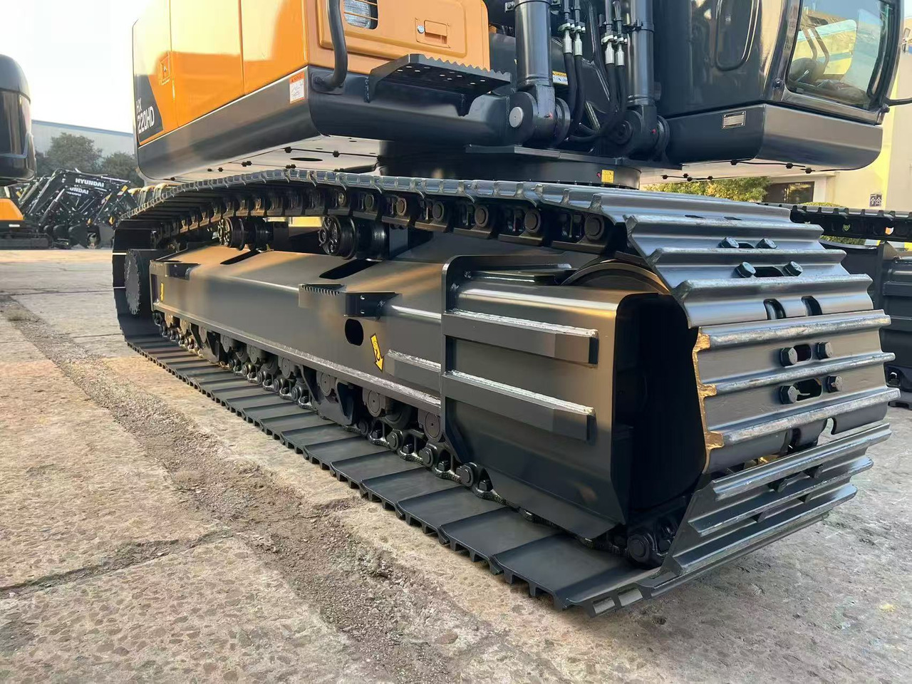 Hyundai 220HD - Crawler excavator: picture 5 Hyundai 220HD - Crawler excavator: picture 5