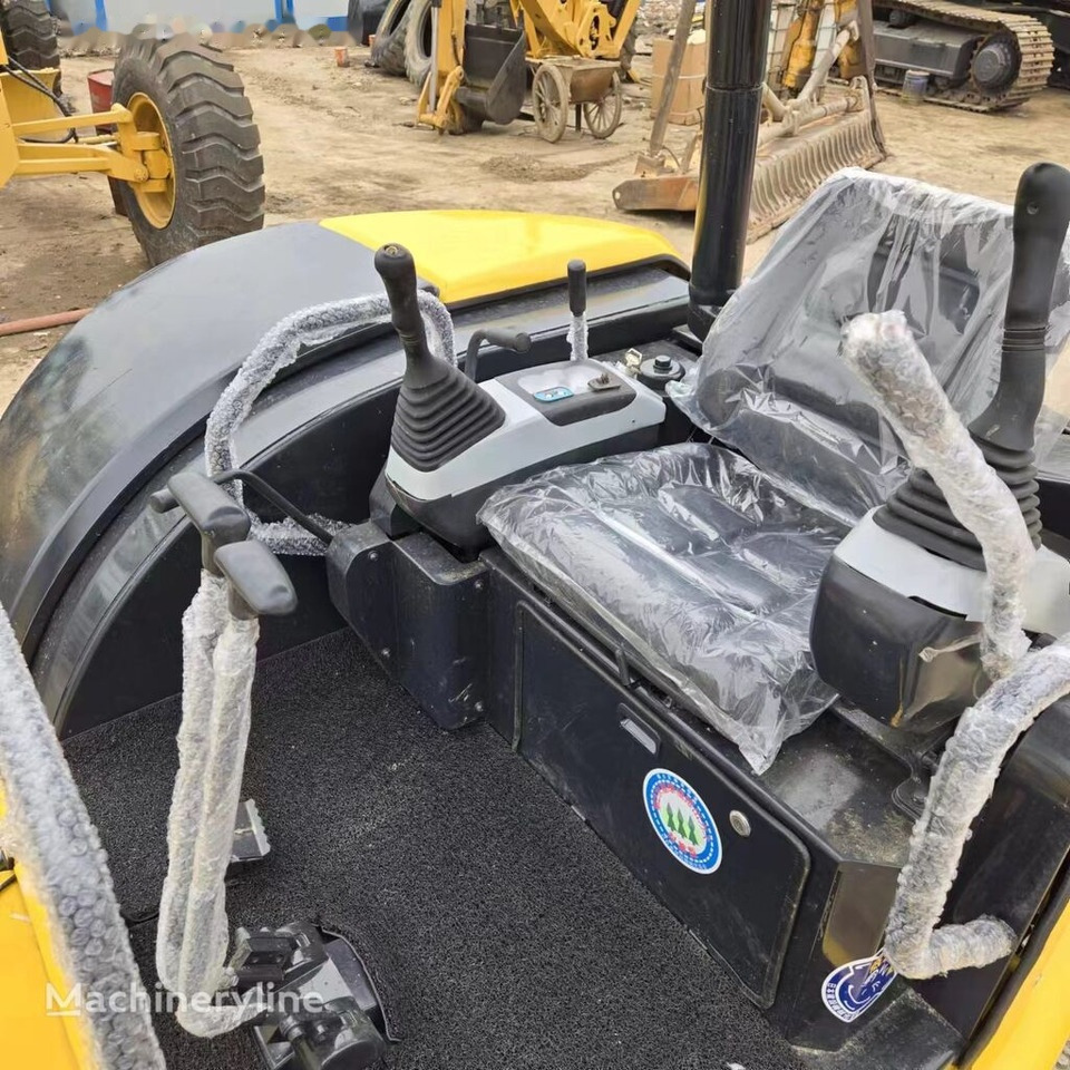 Mini excavator Komatsu PC50MR with canopy: picture 8