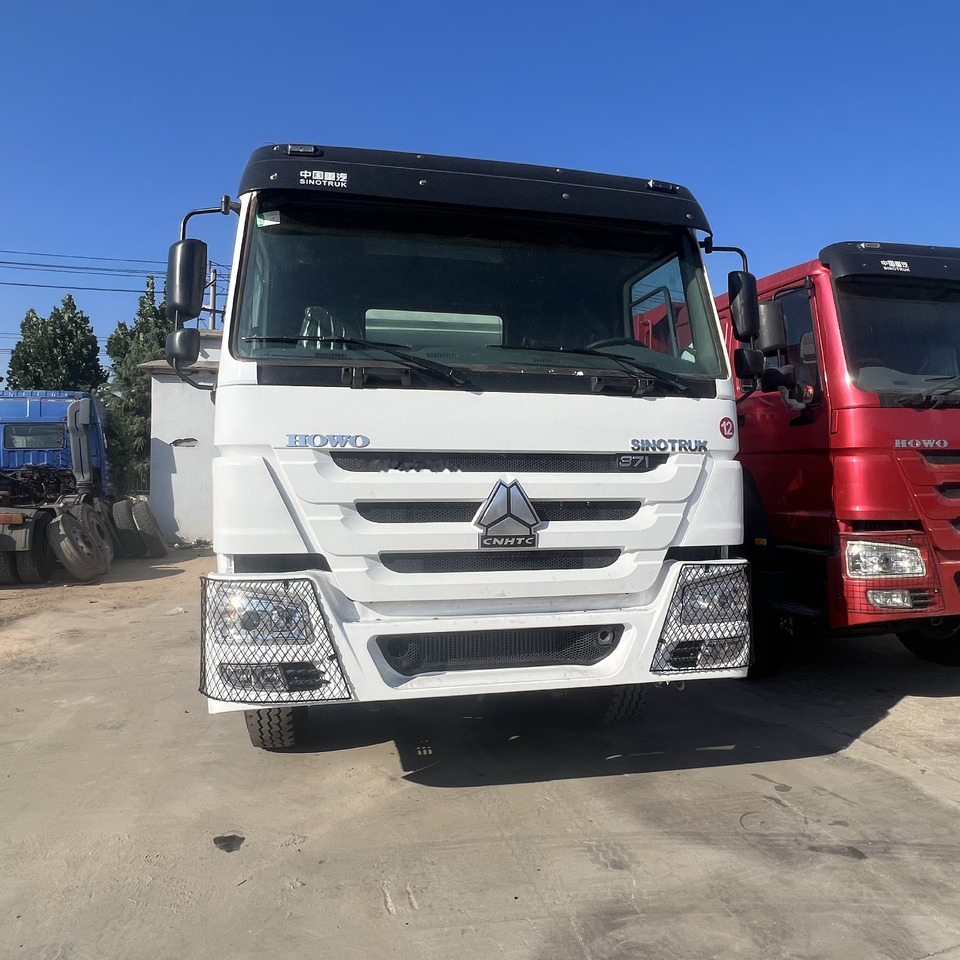 Dropside/ Flatbed truck Sinotruk HOWO 371 6*4 Fence truck: picture 10