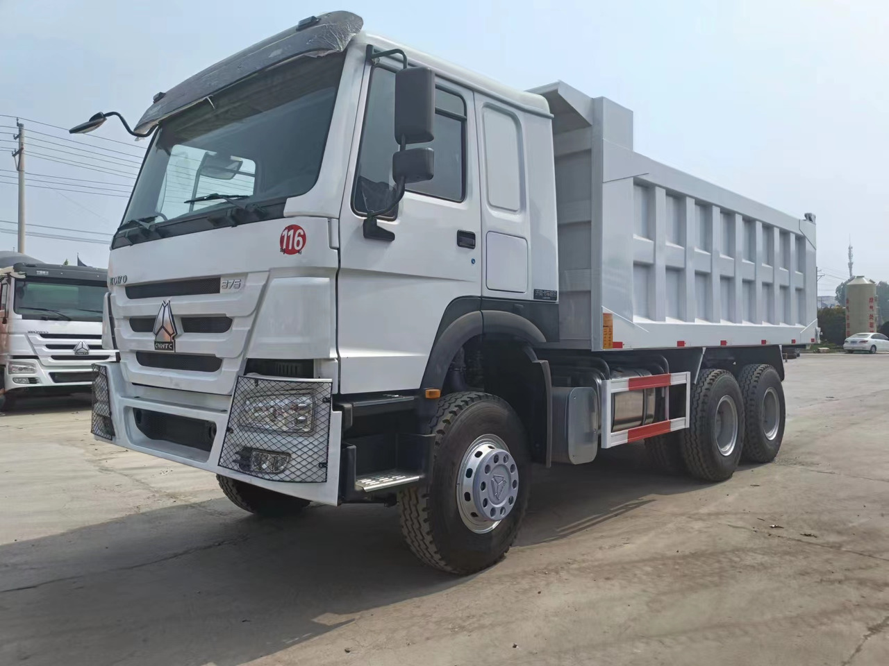 Sinotruk HOWO 6*4 Dump truck - Tipper: picture 2 Sinotruk HOWO 6*4 Dump truck - Tipper: picture 2
