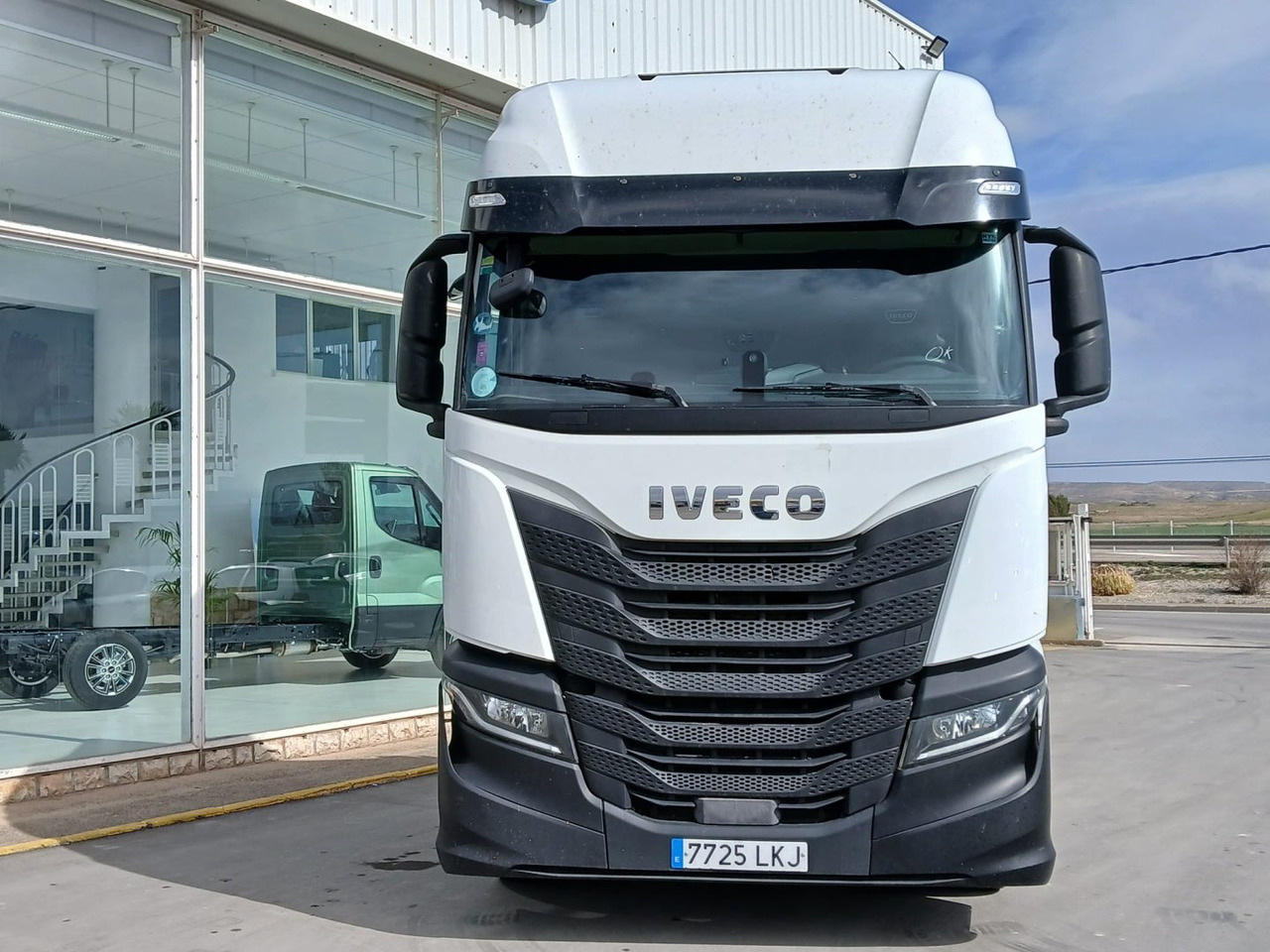 Cabeza Tractora IVECO 460 AUTOMATICO INTARDER ADR - Tractor unit: picture 2 Cabeza Tractora IVECO 460 AUTOMATICO INTARDER ADR - Tractor unit: picture 2