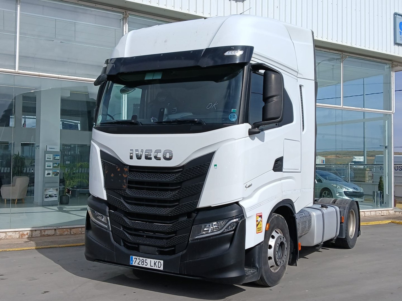 Cabeza Tractora IVECO 460 AUTOMATICO INTARDER ADR - Tractor unit: picture 1 Cabeza Tractora IVECO 460 AUTOMATICO INTARDER ADR - Tractor unit: picture 1