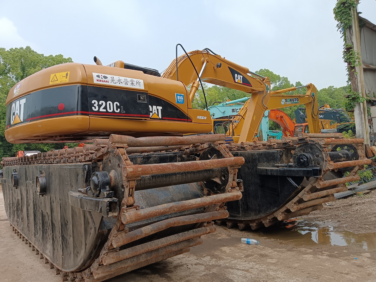 CATERPILLAR 320 BL 320 CL Customizable Dredger - Amphibious excavator: picture 1 CATERPILLAR 320 BL 320 CL Customizable Dredger - Amphibious excavator: picture 1