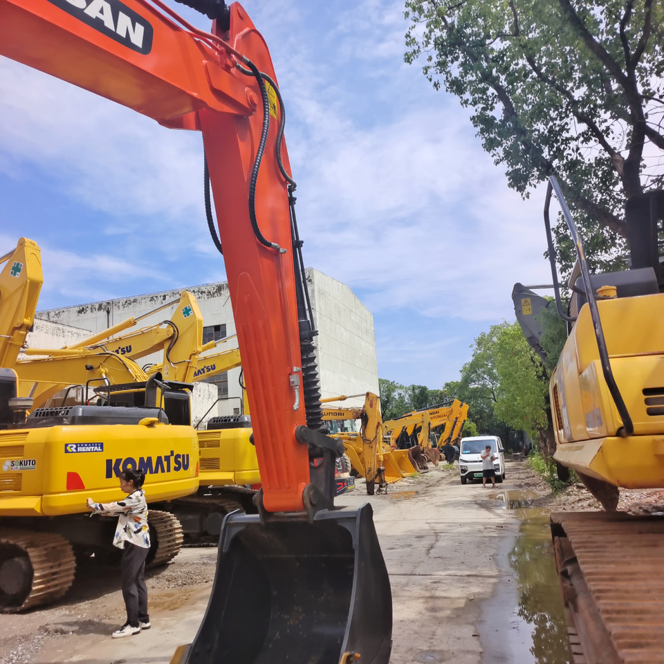 DOOSAN DX225LCA - Crawler excavator: picture 5 DOOSAN DX225LCA - Crawler excavator: picture 5