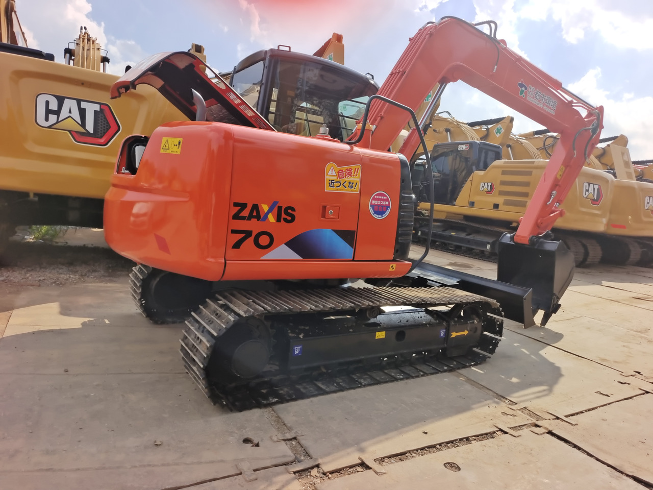 HITACHI ZAXIS 70 - Mini excavator: picture 2 HITACHI ZAXIS 70 - Mini excavator: picture 2