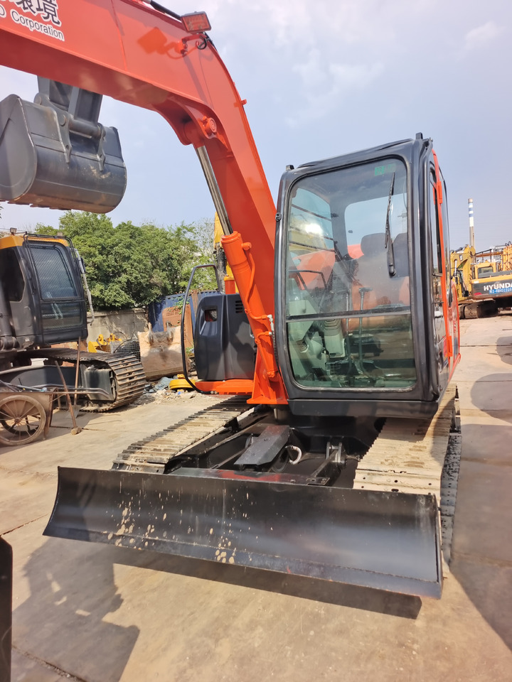 HITACHI ZAXIS 70 - Mini excavator: picture 5 HITACHI ZAXIS 70 - Mini excavator: picture 5