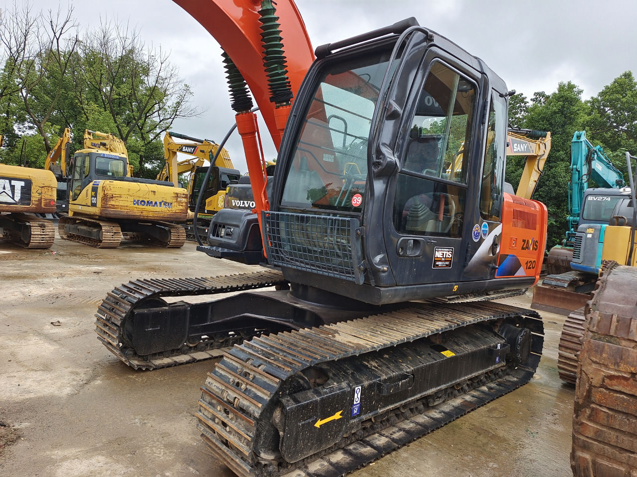 HITACHI ZX 120 Hitachi ZAXIS 120 - Crawler excavator: picture 3 HITACHI ZX 120 Hitachi ZAXIS 120 - Crawler excavator: picture 3