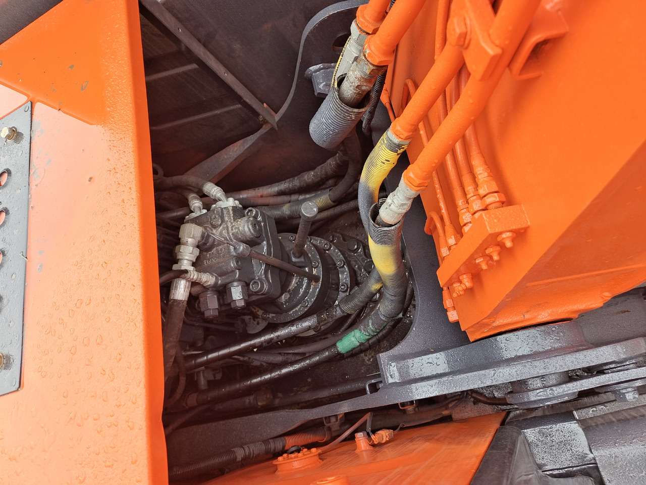 HITACHI ZX 120 Hitachi ZAXIS 120 - Crawler excavator: picture 5 HITACHI ZX 120 Hitachi ZAXIS 120 - Crawler excavator: picture 5
