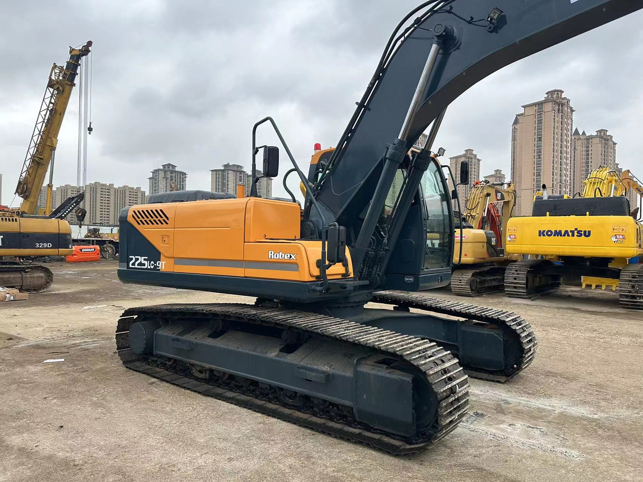 Crawler excavator HYUNDAI 225LC-9T 225 LC - 9T 220LC-9S 330LC-9T: picture 6
