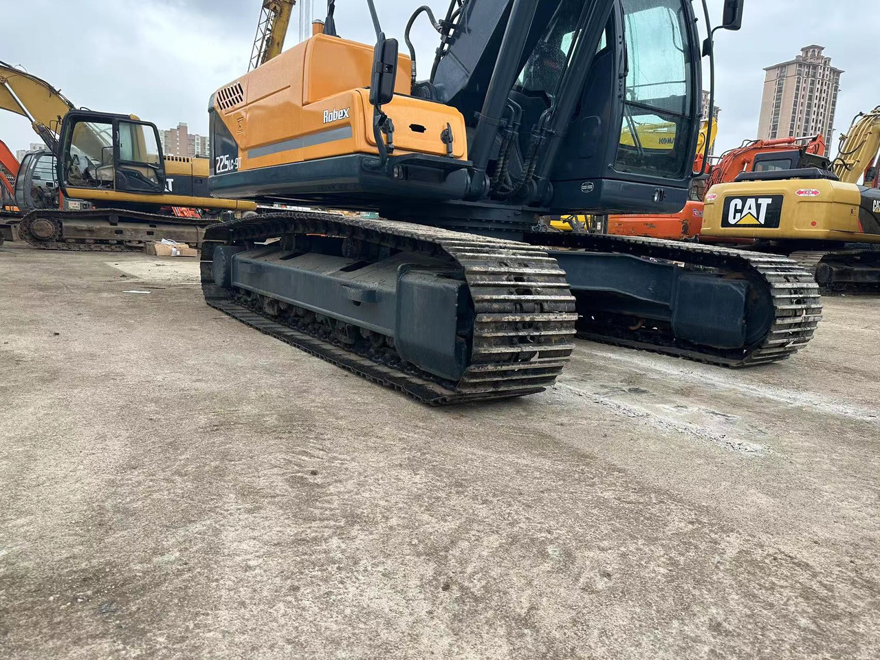 Crawler excavator HYUNDAI 225LC-9T 225 LC - 9T 220LC-9S 330LC-9T: picture 9