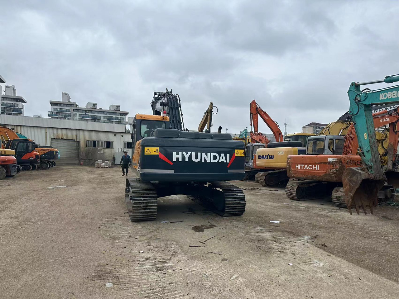 HYUNDAI 225LC-9T HX220HD HX225HD - Crawler excavator: picture 5 HYUNDAI 225LC-9T HX220HD HX225HD - Crawler excavator: picture 5