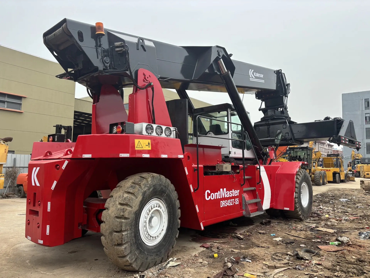 KALMAR DRS 4527 - S5 DRF450 DRT 450 45TON CONTAINER HANDLER - Reach stacker: picture 1 KALMAR DRS 4527 - S5 DRF450 DRT 450 45TON CONTAINER HANDLER - Reach stacker: picture 1