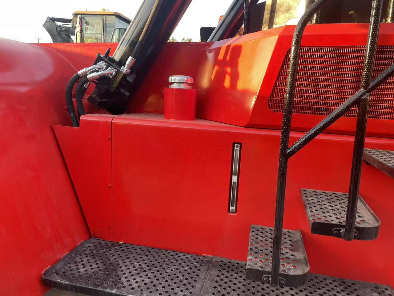 SANY SRSC45C30 - Reach stacker: picture 3 SANY SRSC45C30 - Reach stacker: picture 3