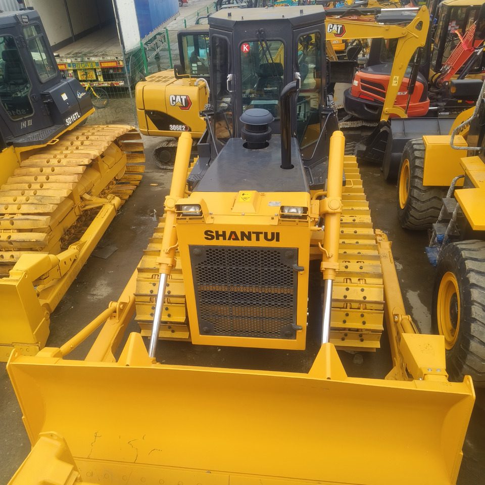 SHANTUI SD16 - Bulldozer: picture 1 SHANTUI SD16 - Bulldozer: picture 1