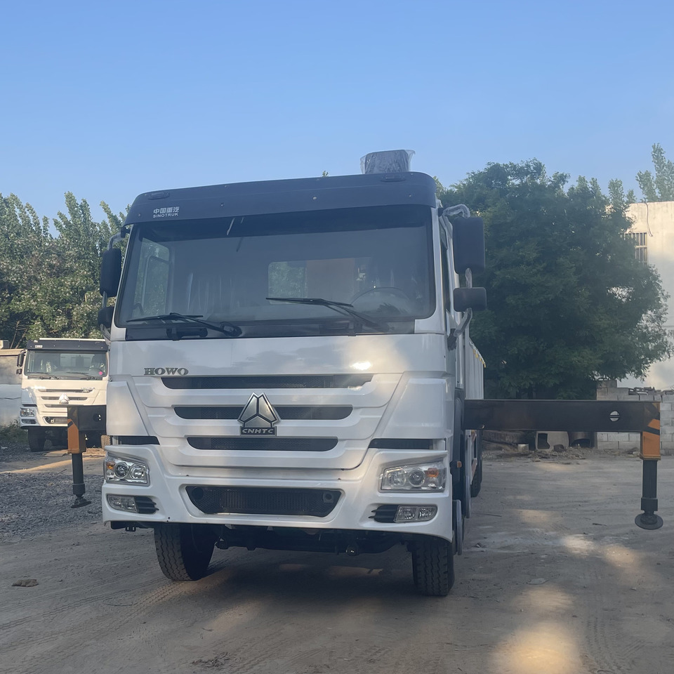SINOTRUK HOWO TRUCK-MOUNTED CRANE 8 TON - Crane truck: picture 2 SINOTRUK HOWO TRUCK-MOUNTED CRANE 8 TON - Crane truck: picture 2
