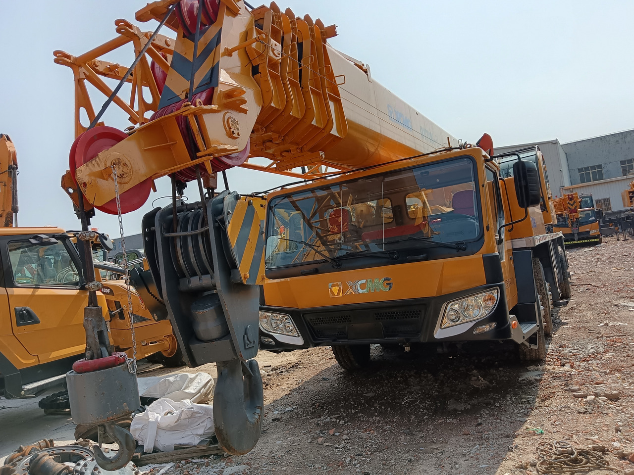 XCMG QY70K 70 TON - Mobile crane: picture 1 XCMG QY70K 70 TON - Mobile crane: picture 1