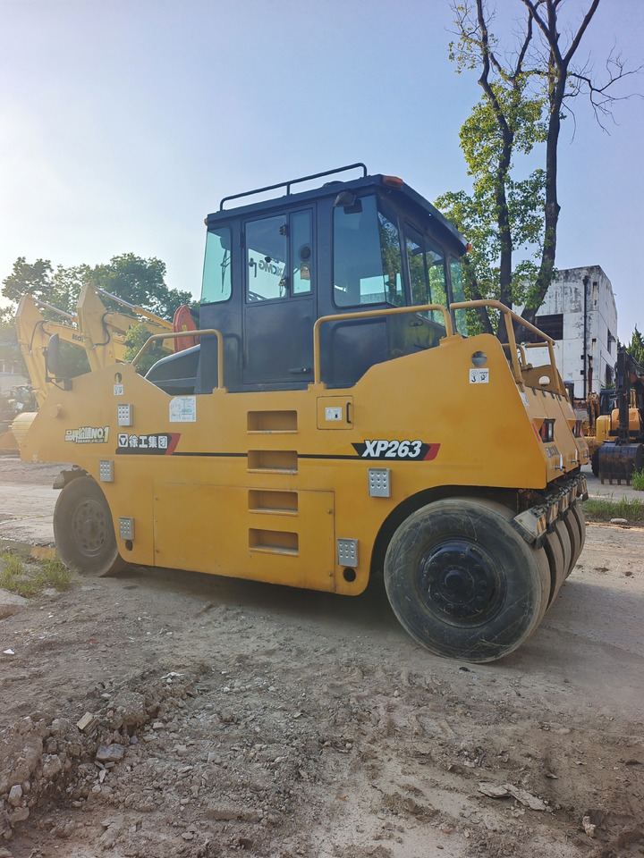 Pneumatic roller XCMG XP263: picture 6 Pneumatic roller XCMG XP263: picture 6