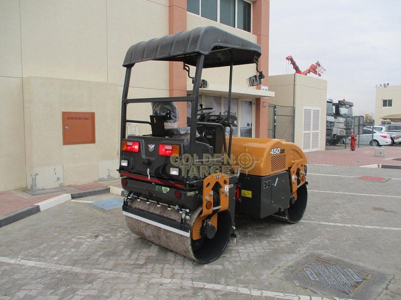 Case 450DX Tandem Roller - Farm roller: picture 3 Case 450DX Tandem Roller - Farm roller: picture 3