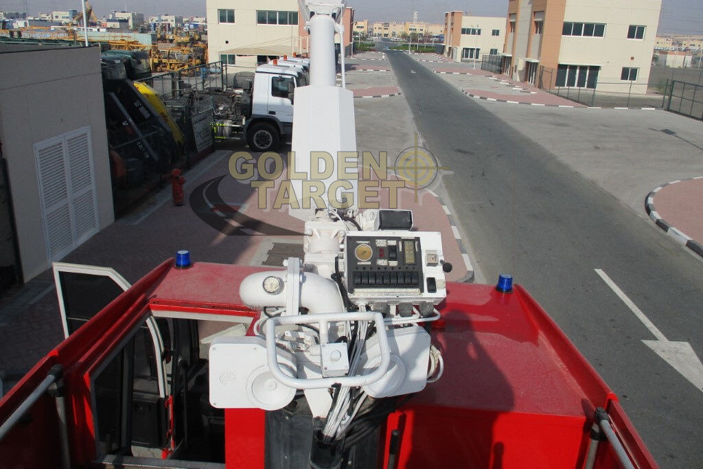 Fire truck, Ground support equipment Reynold Boughton Barracuda 6x6 Airport Fire Truck: picture 13