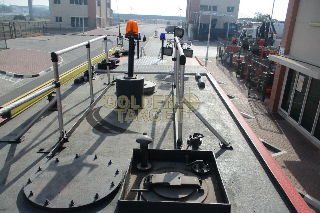 Fire truck, Ground support equipment Reynold Boughton Barracuda 6x6 Airport Fire Truck: picture 14