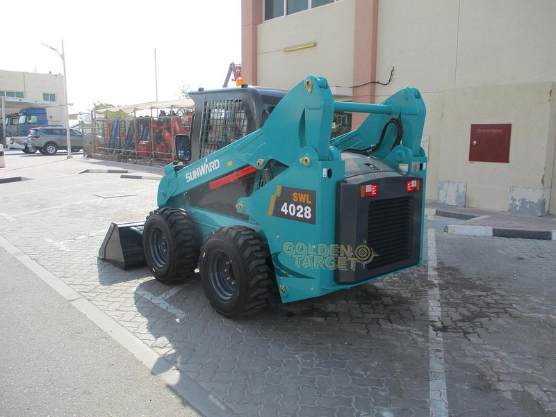 Sunward SWL4028 Skid Steer Loader - Loader: picture 4 Sunward SWL4028 Skid Steer Loader - Loader: picture 4