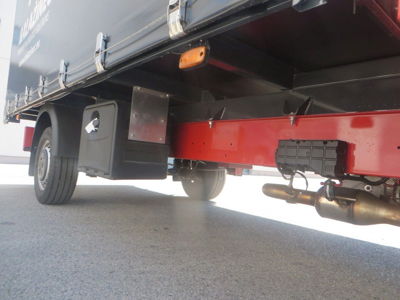 Curtain side van Renault MASTER3 tilt body: picture 8 Curtain side van Renault MASTER3 tilt body: picture 8