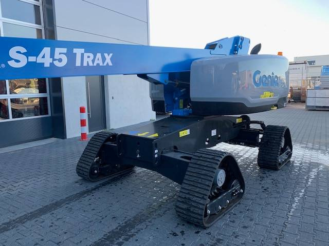 Telescopic boom Genie S 45 XC Trax: picture 9