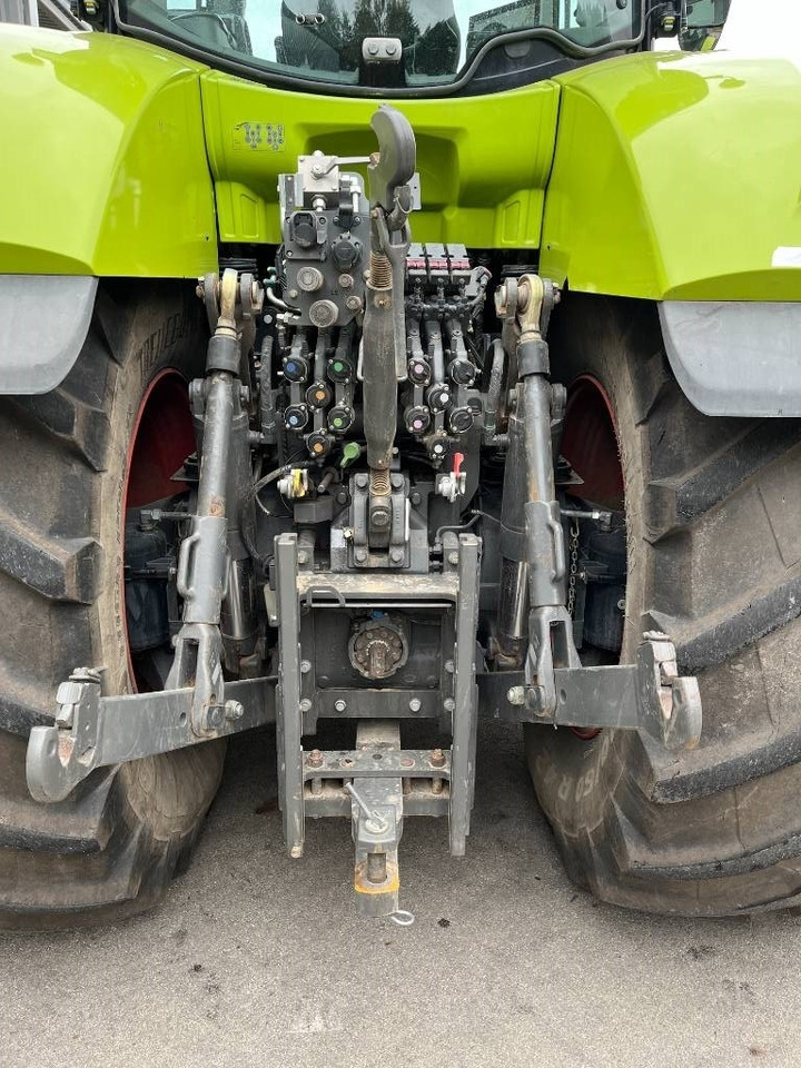 Farm tractor Claas Axion 950: picture 7