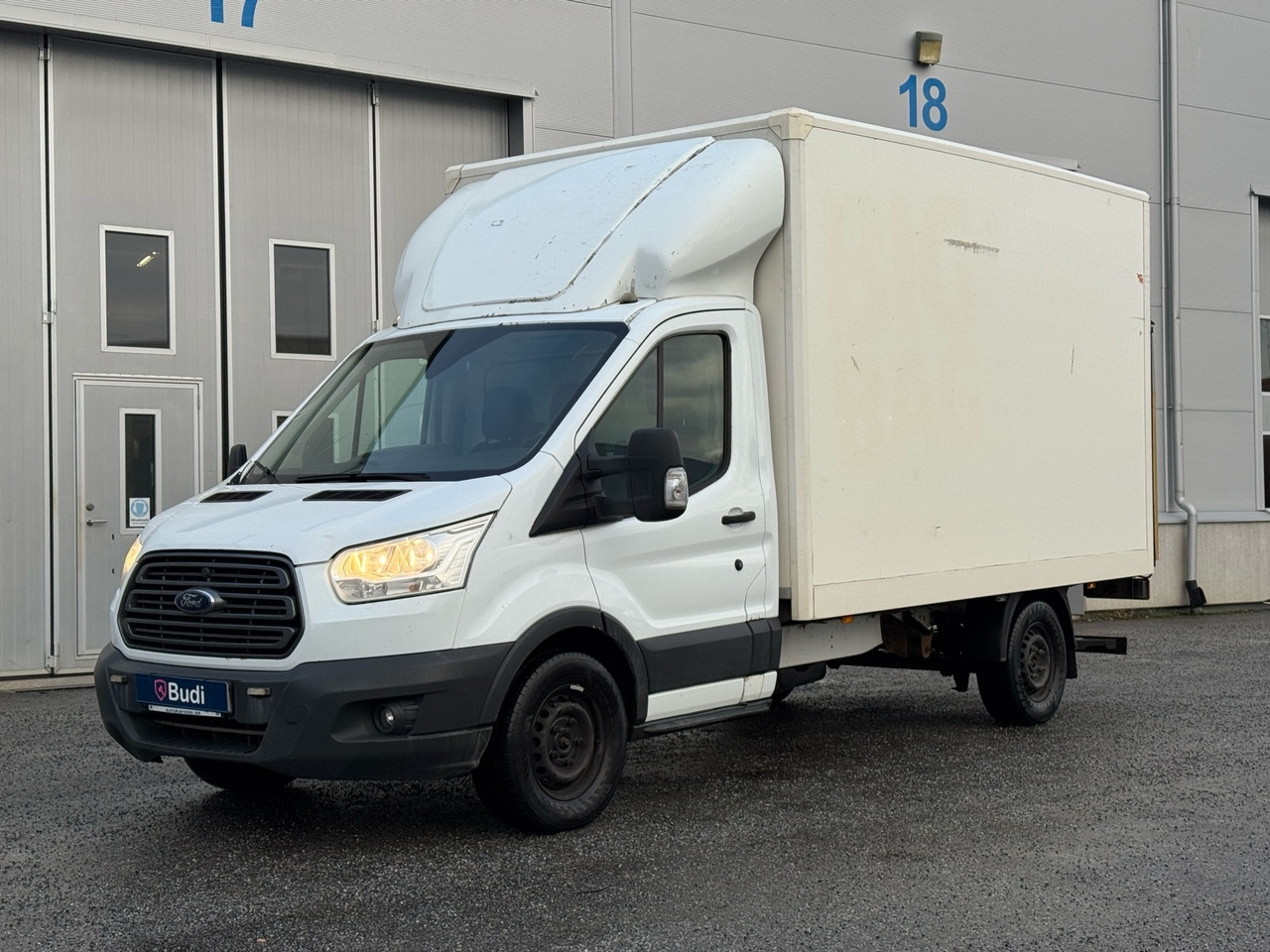 Lätt lastbil Ford Transit 350 Chassi Cab 2.0 TDCi SelectShift -2018 - Box van: picture 1 Lätt lastbil Ford Transit 350 Chassi Cab 2.0 TDCi SelectShift -2018 - Box van: picture 1