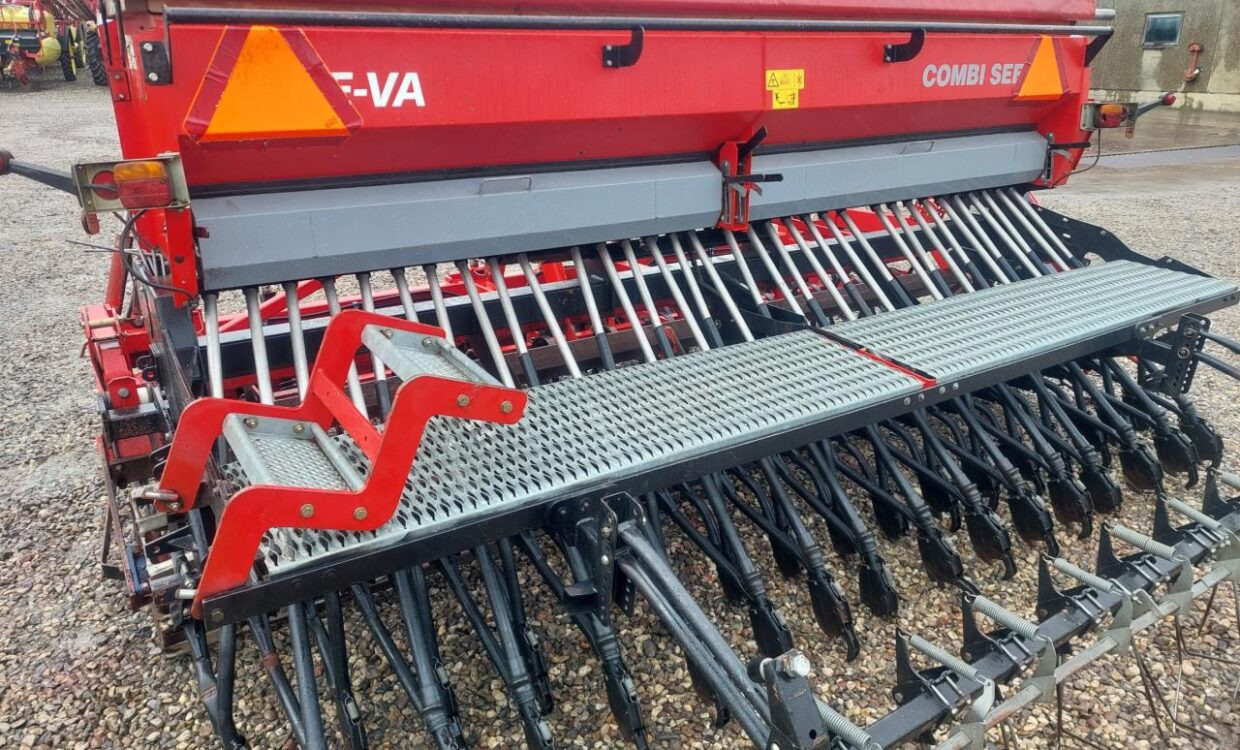 HE-VA COMBI SEEDER 4 M - Combine seed drill: picture 4 HE-VA COMBI SEEDER 4 M - Combine seed drill: picture 4