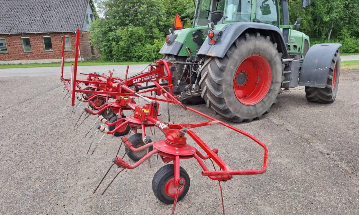 SIP 685/6 PRO - Tedder/ Rake: picture 3 SIP 685/6 PRO - Tedder/ Rake: picture 3