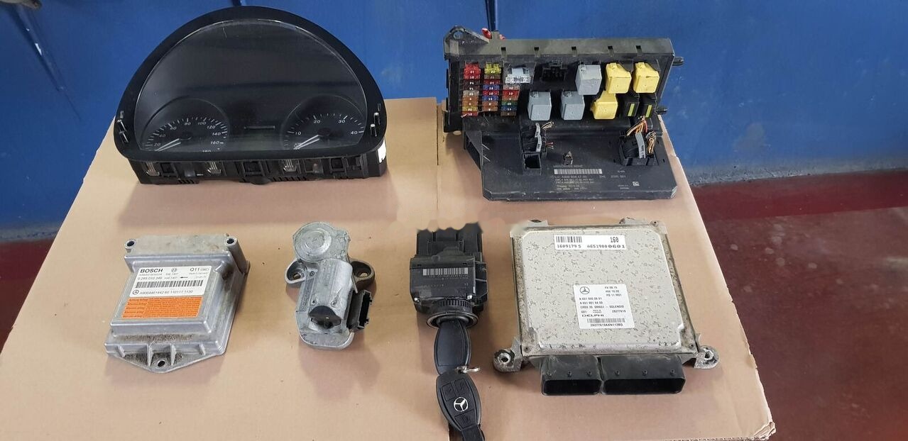 Delphi CRD2 .35 OM 651-SOLENOID Mercedes-Benz SPRIDER - ECU for Truck: picture 1 Delphi CRD2 .35 OM 651-SOLENOID Mercedes-Benz SPRIDER - ECU for Truck: picture 1