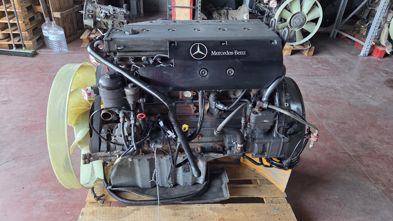 MERCEDES-BENZ ATEGO OM 906 LA - Engine: picture 1 MERCEDES-BENZ ATEGO OM 906 LA - Engine: picture 1
