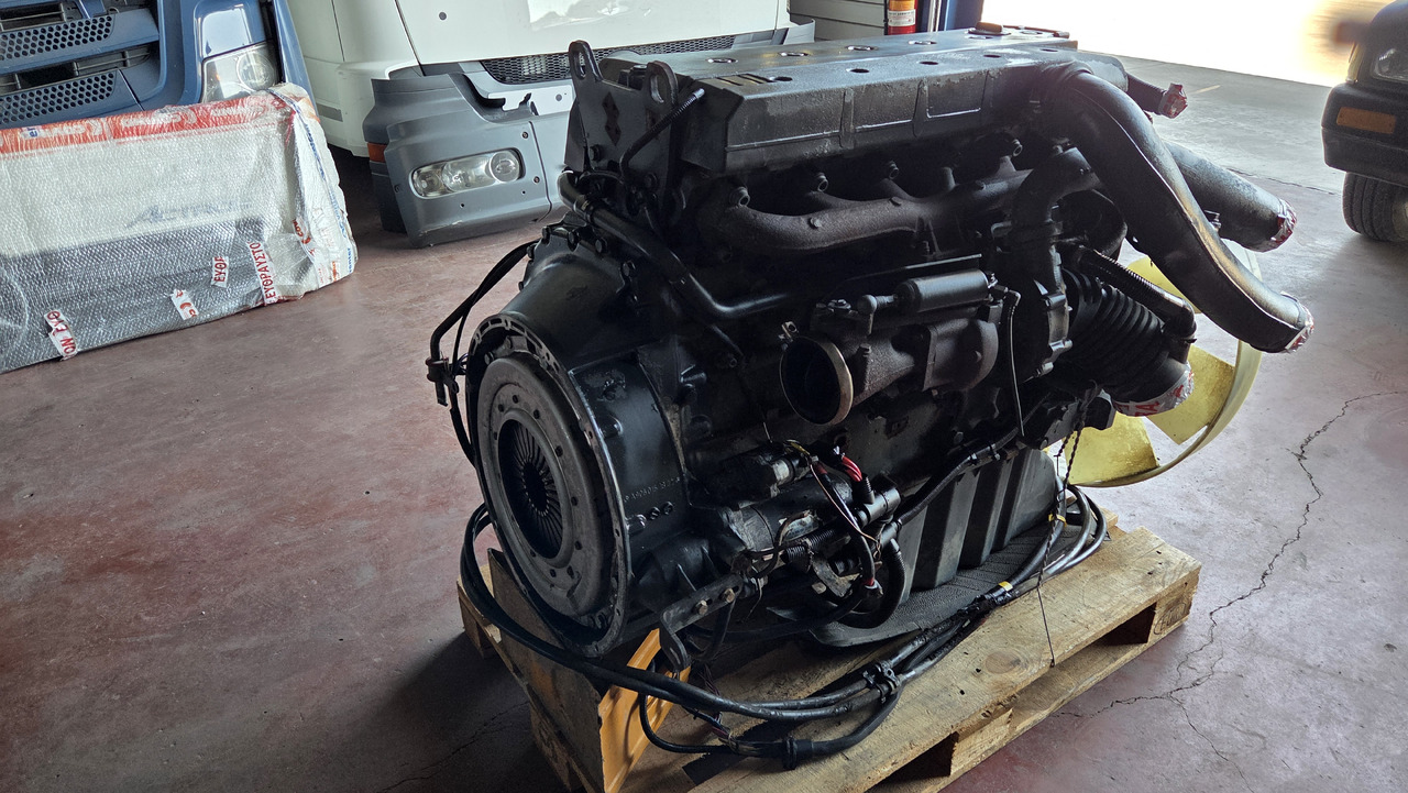 MERCEDES-BENZ ATEGO OM 906 LA - Engine: picture 4 MERCEDES-BENZ ATEGO OM 906 LA - Engine: picture 4