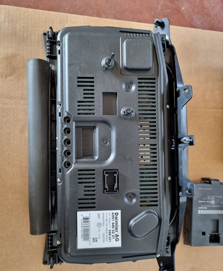 MERCEDES-BENZ Mercedes-Benz ACTROS ATEGO MP4 EURO 6 - Dashboard for Truck: picture 3 MERCEDES-BENZ Mercedes-Benz ACTROS ATEGO MP4 EURO 6 - Dashboard for Truck: picture 3