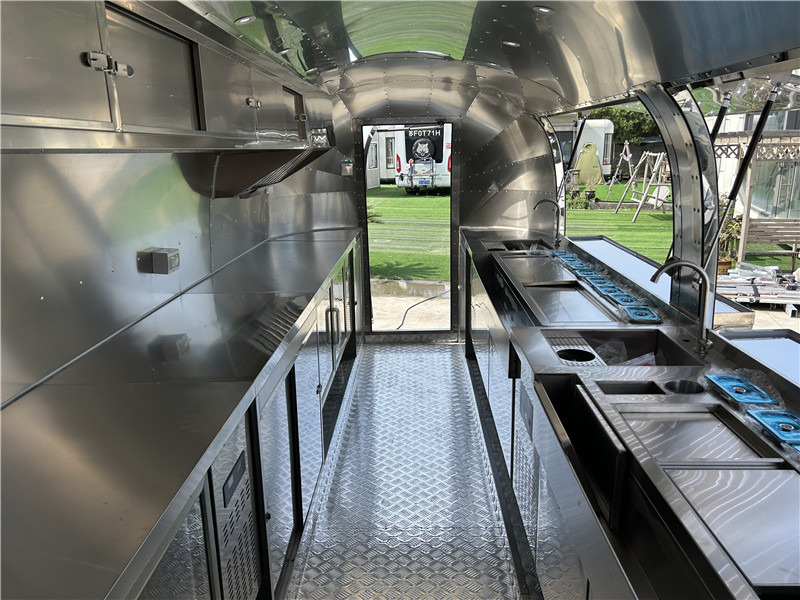 Vending trailer for transportation of drinks Cocktails Food Trailer Airstream Beer Food Truck: picture 15