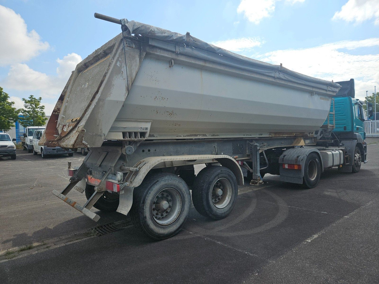 Meiller Stahlmulde Halbschale - Tipper semi-trailer: picture 3 Meiller Stahlmulde Halbschale - Tipper semi-trailer: picture 3