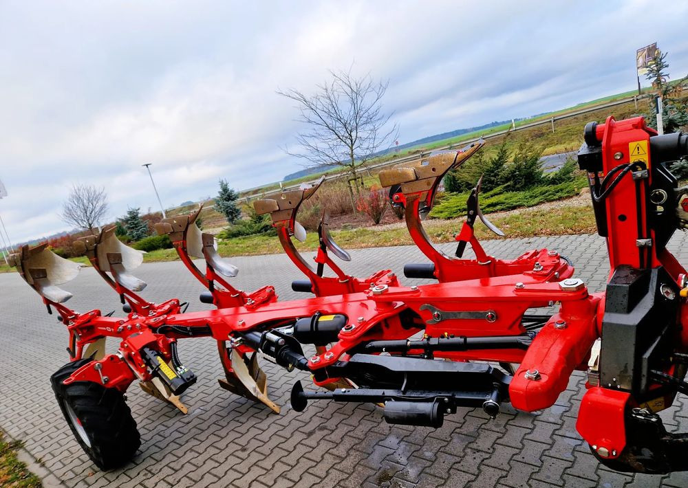 Gregoire Besson Rover 70 - Plow: picture 1 Gregoire Besson Rover 70 - Plow: picture 1