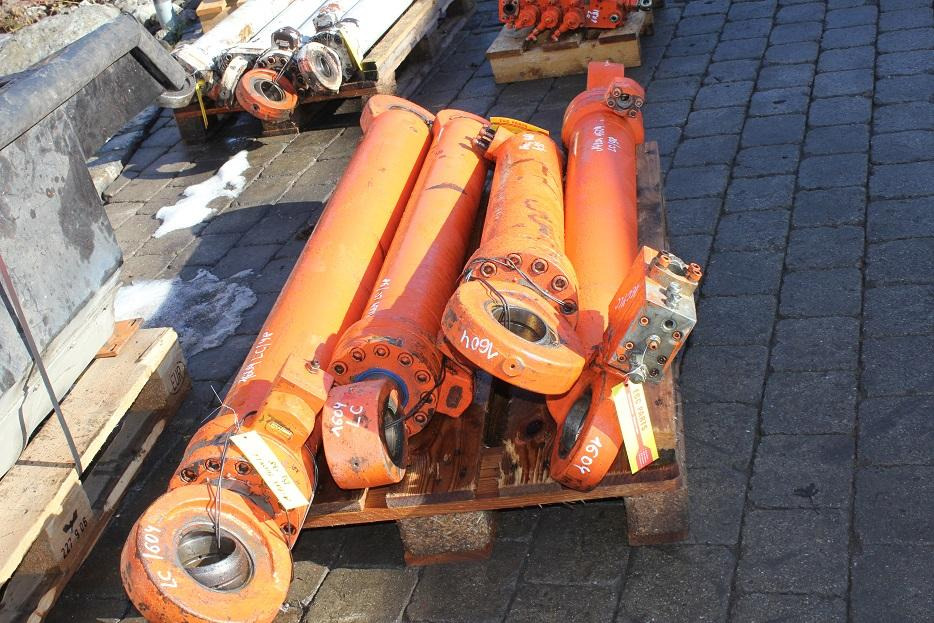 Atlas 1604 LC - Hydraulic cylinder for Construction machinery: picture 3 Atlas 1604 LC - Hydraulic cylinder for Construction machinery: picture 3